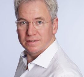 Ausstellung „Tücher und Bücher“ Matinee am So. 13. September 11 Uhr – Kurzvortrag von Dr. Hanco Jürgens mit anschließender Diskussion im Brechthaus in Augsburg